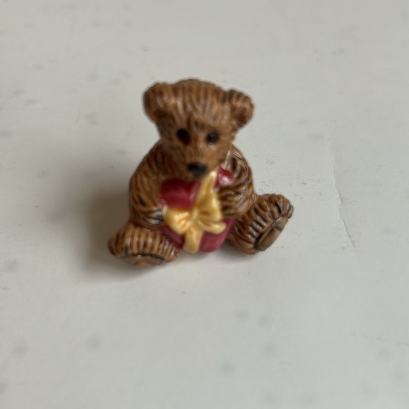 Boyd’s Bears Bearware hinged heart trinket box trinket Love Conquers All Things - Picture 13 of 14